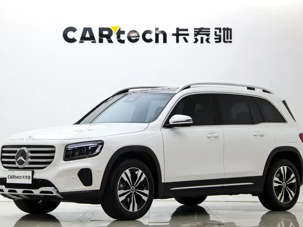 Mercedes-Benz GLB — фото 1