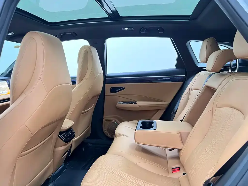 Geely Galaxy L7 — фото 10
