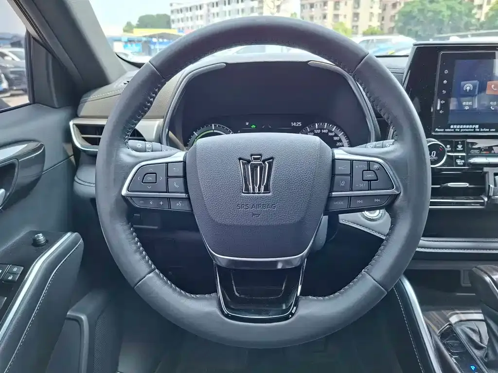 Toyota Crown Kluger 2024 из CN, фото 8