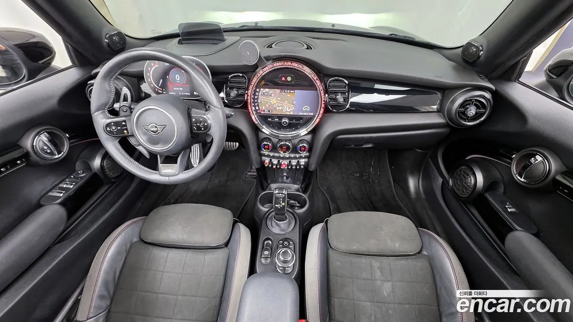 Mini Cooper Convertible 2024 из KR, фото 8