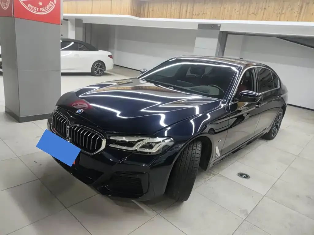 BMW 5 Series — фото 1