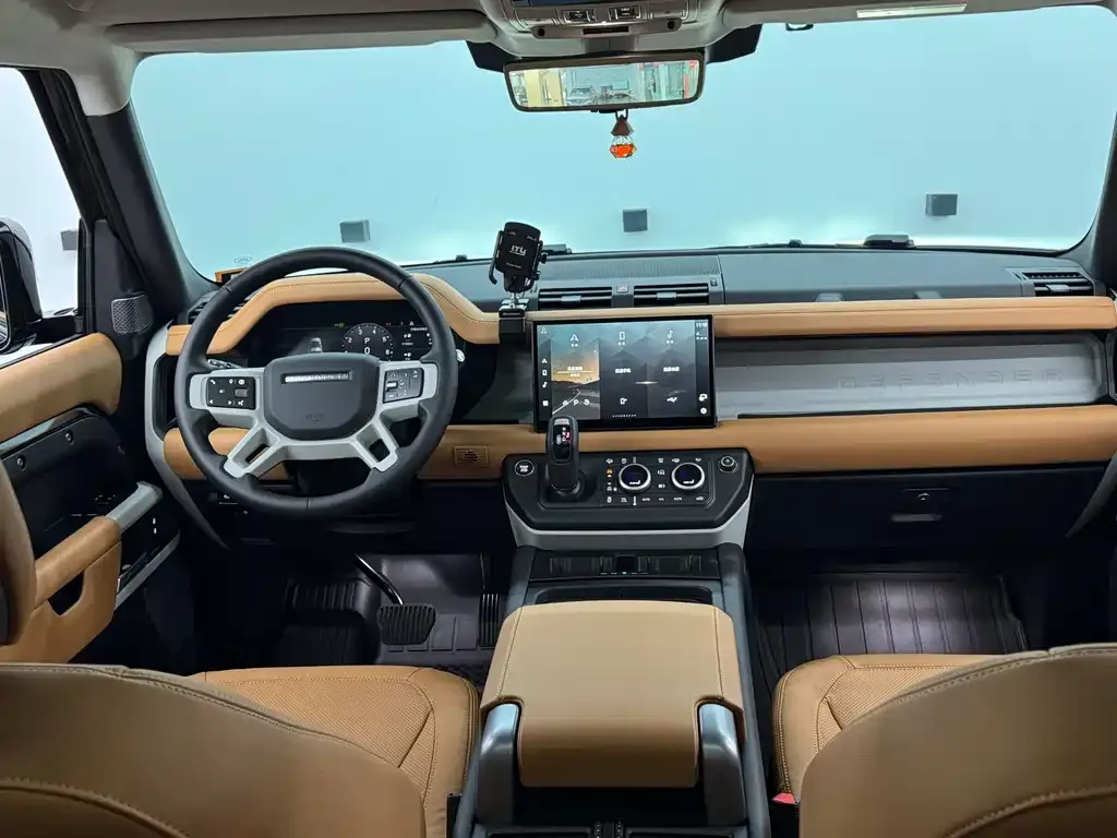 Land Rover Defender — фото 9