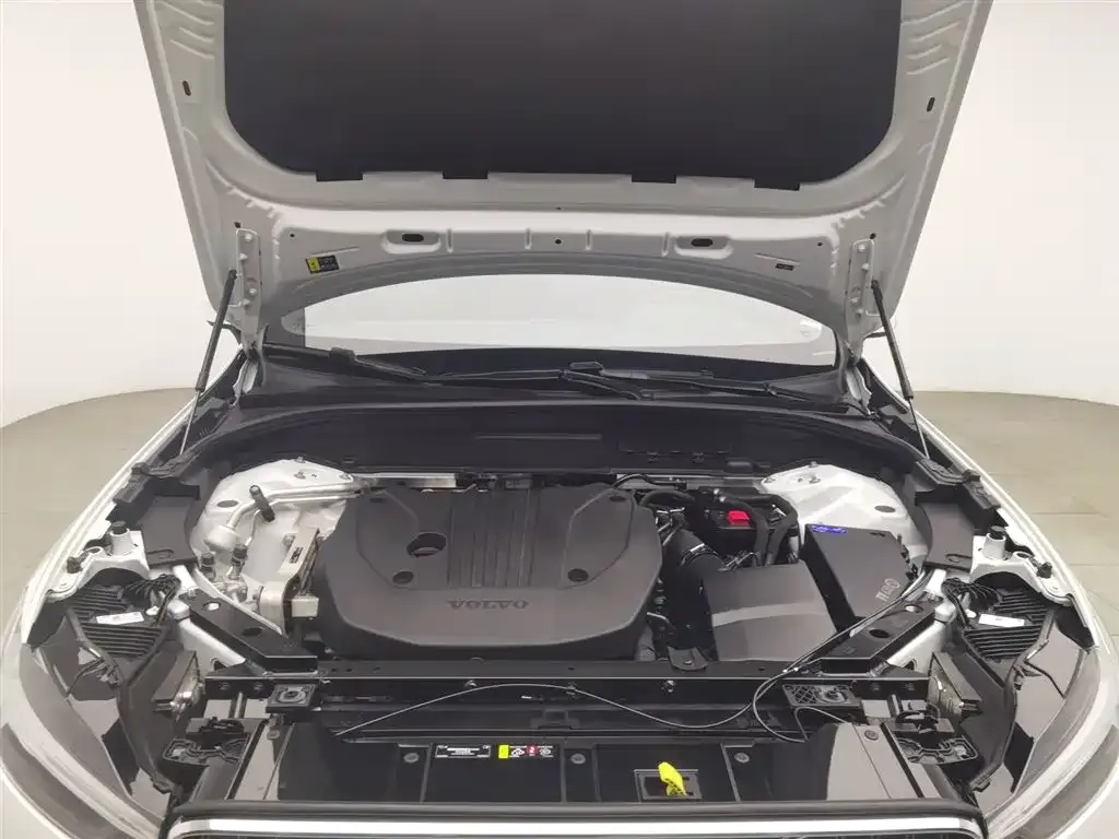Volvo XC60 2025 из CN, фото 10