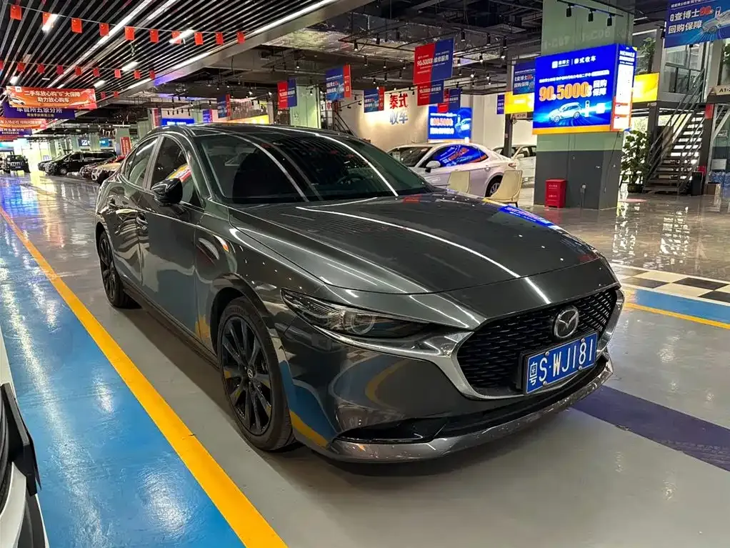 Mazda 3 Axela 2023 из CN, фото 8