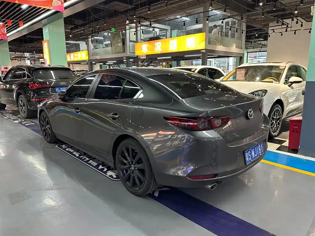 Mazda 3 Axela 2023 из CN, фото 10