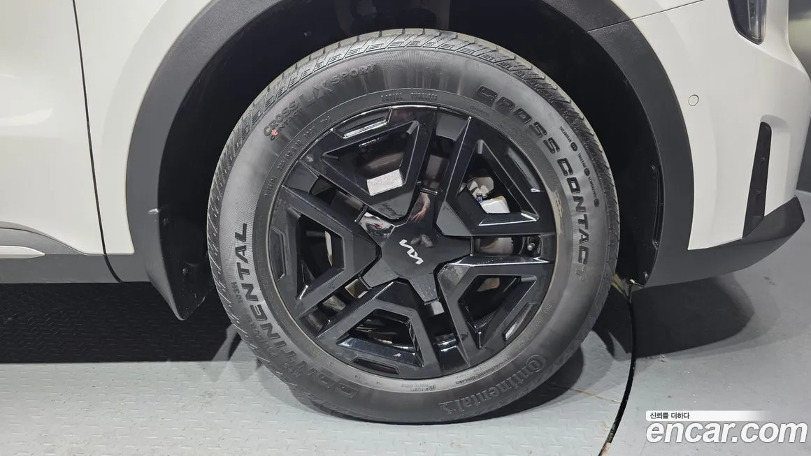 Kia Sorento — фото 7