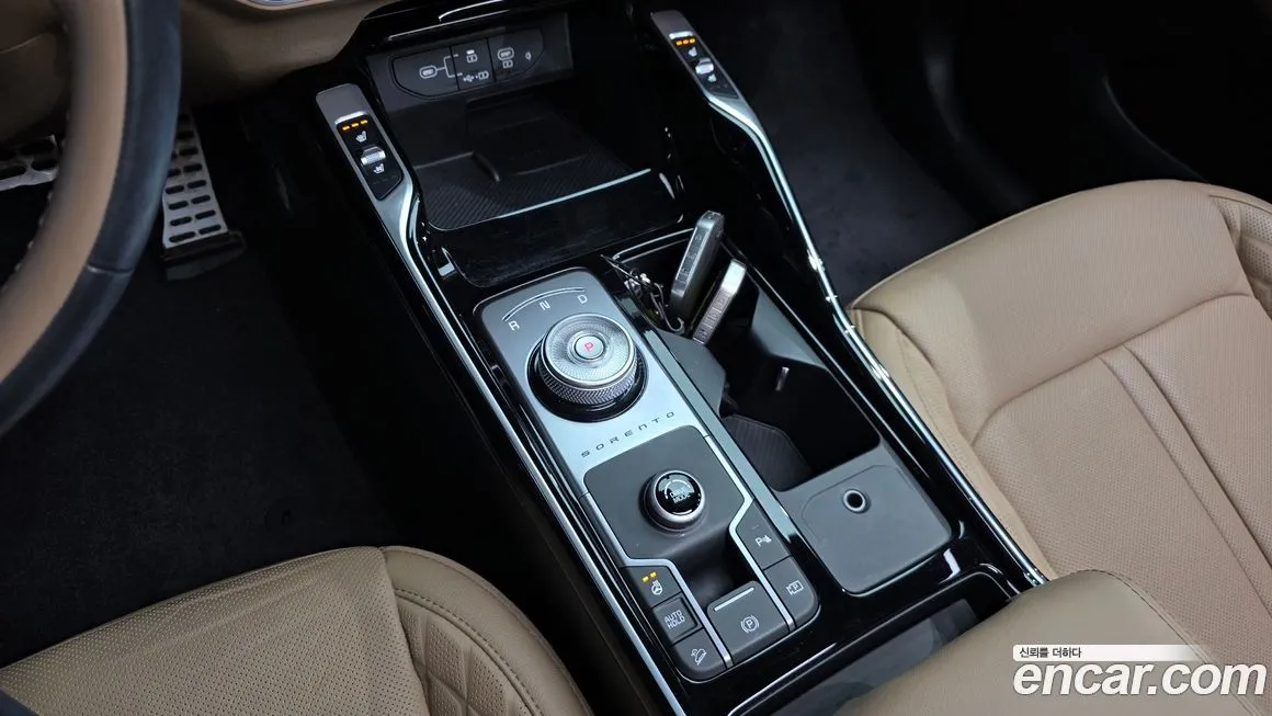 Kia Sorento — фото 9