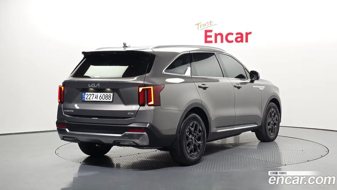 Kia Sorento — фото 3