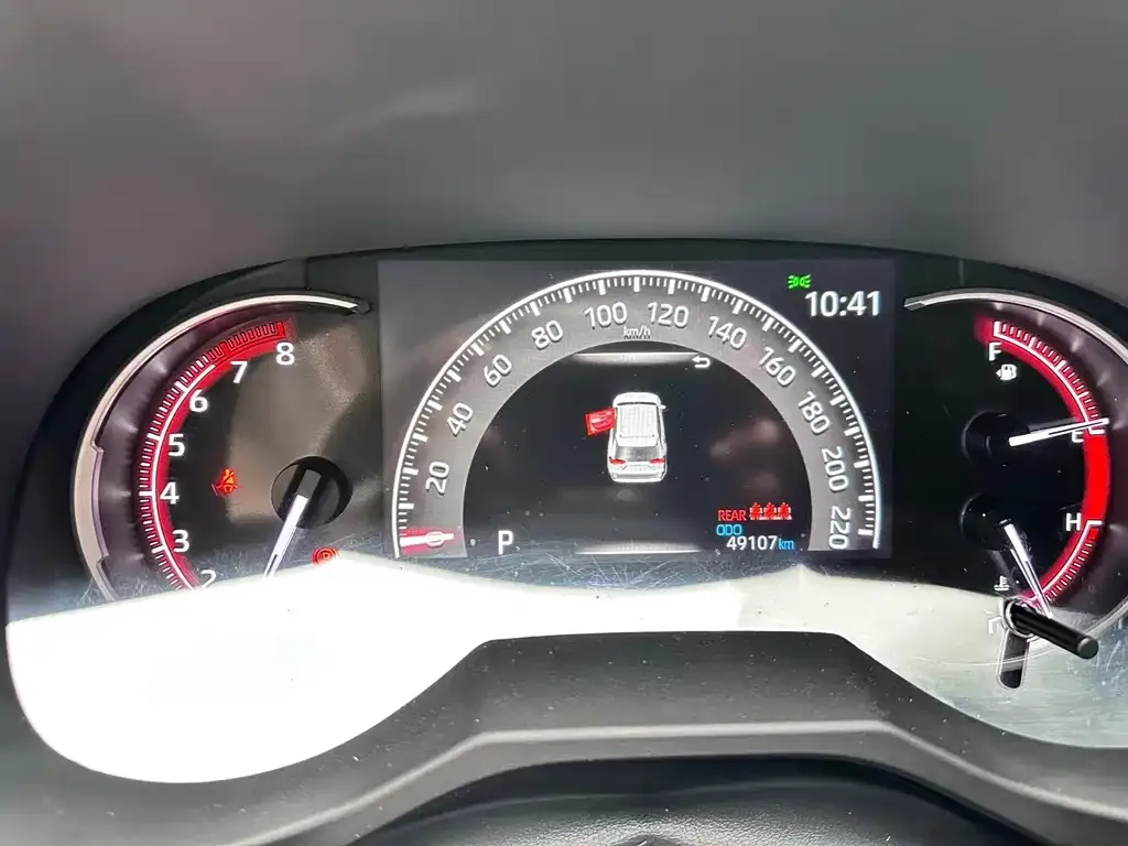 Toyota RAV4 2023 из CN, фото 2