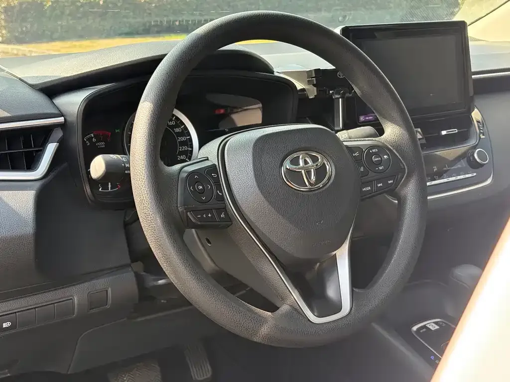 Toyota Corolla 2023 из CN, фото 4