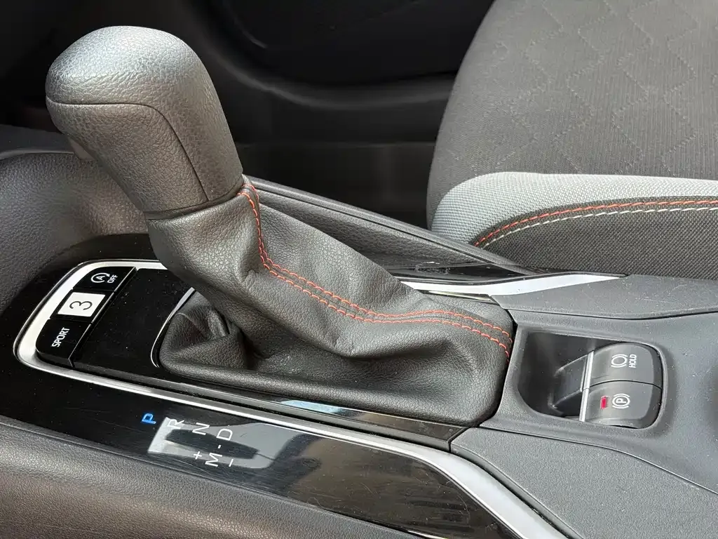 Toyota Corolla 2023 из CN, фото 9