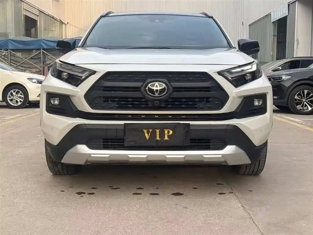Toyota RAV4 — фото 2