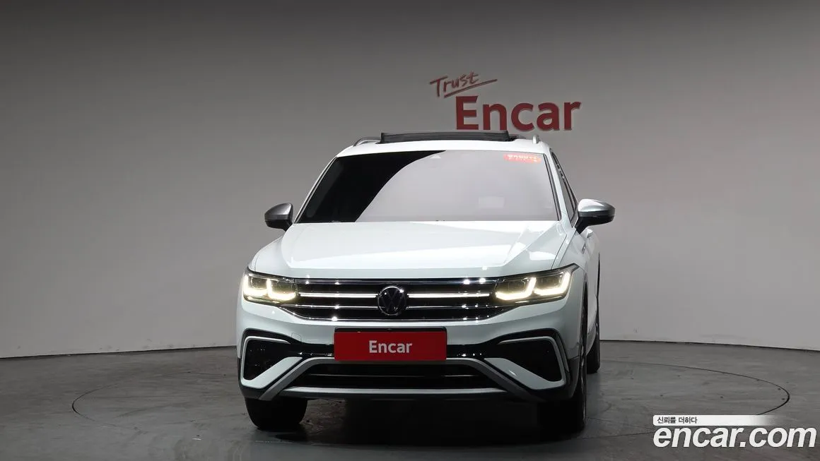 Volkswagen Tiguan — фото 8
