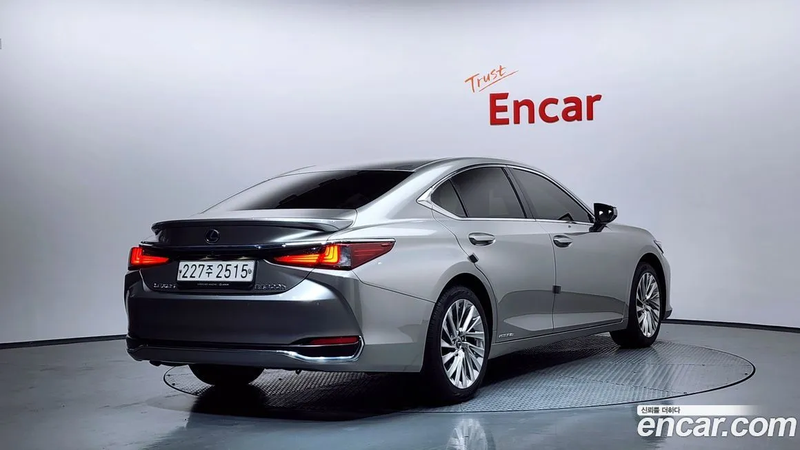 Lexus ES 2021 из KR, фото 2