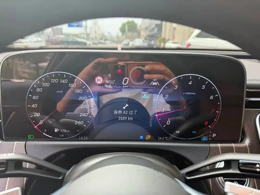 Mercedes-Benz E-Class 2025 из CN, фото 3