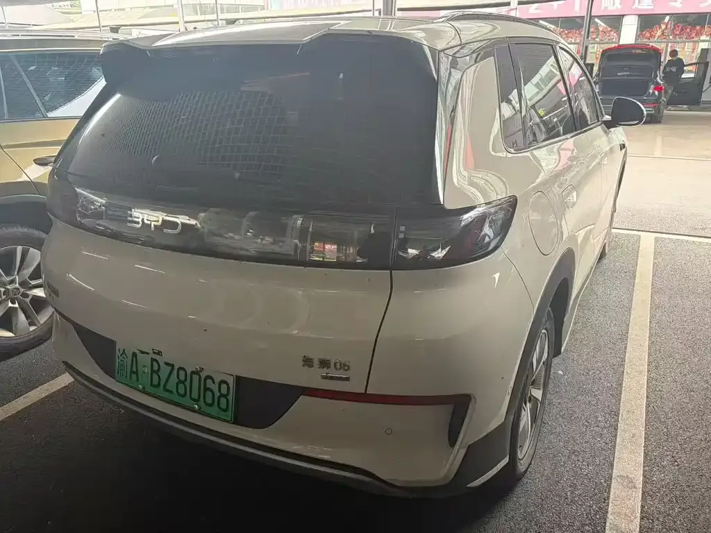 BYD Hiace 05 EV — фото 3