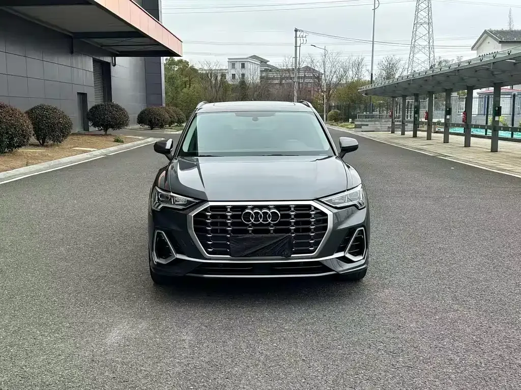 Audi Q3 — фото 7