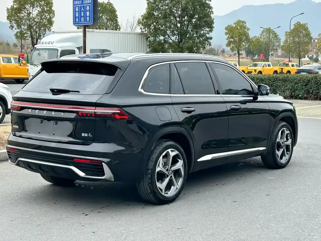 Geely Xingyue L — фото 4
