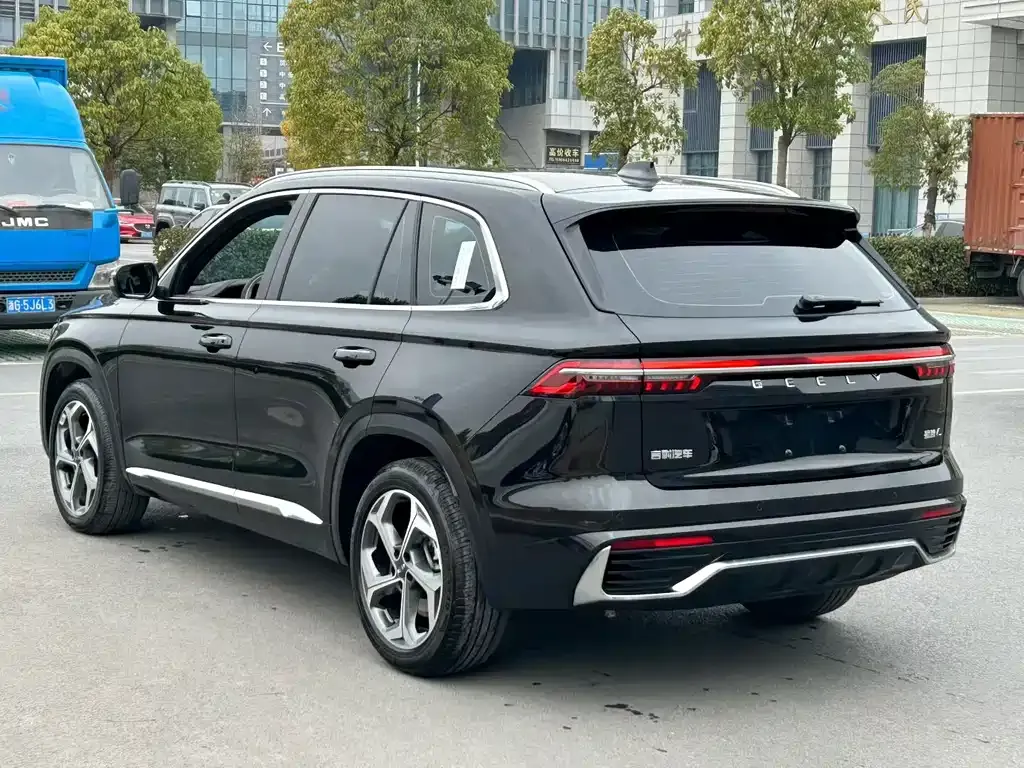 Geely Xingyue L — фото 3
