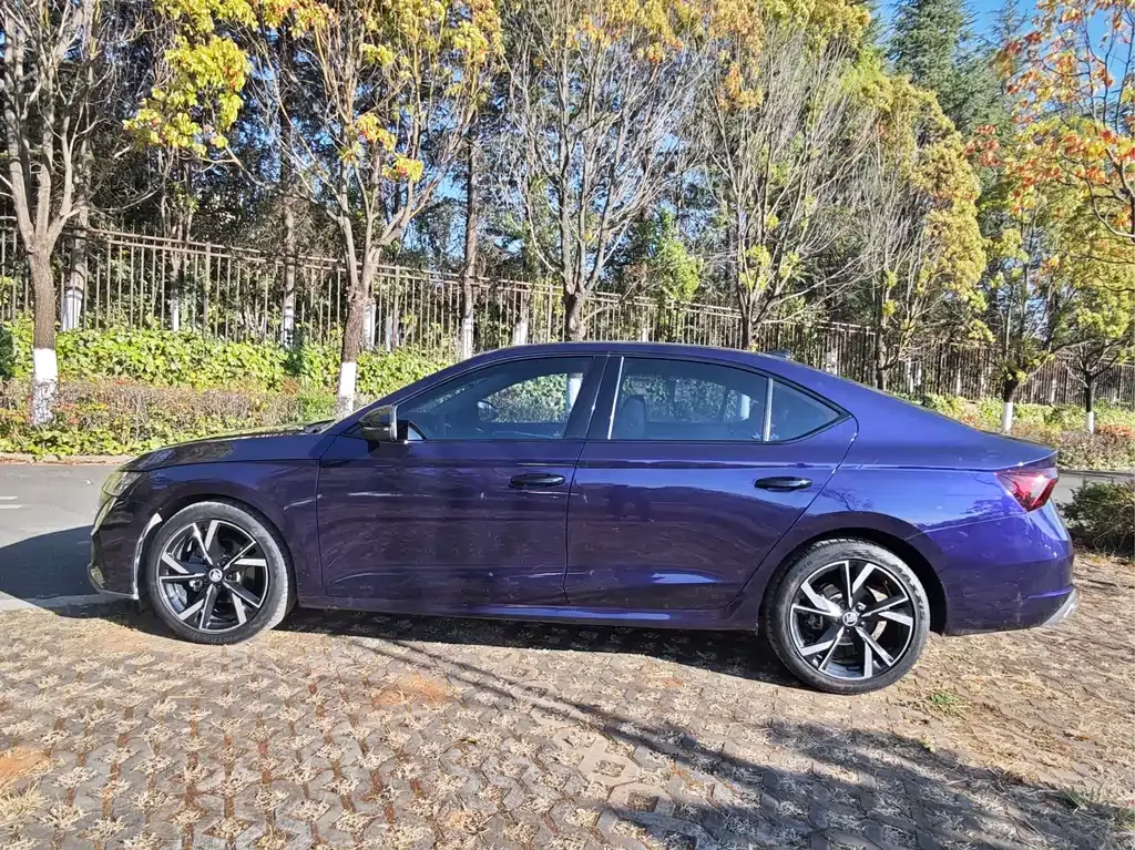 Skoda Octavia — фото 6