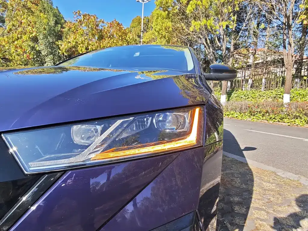 Skoda Octavia — фото 4