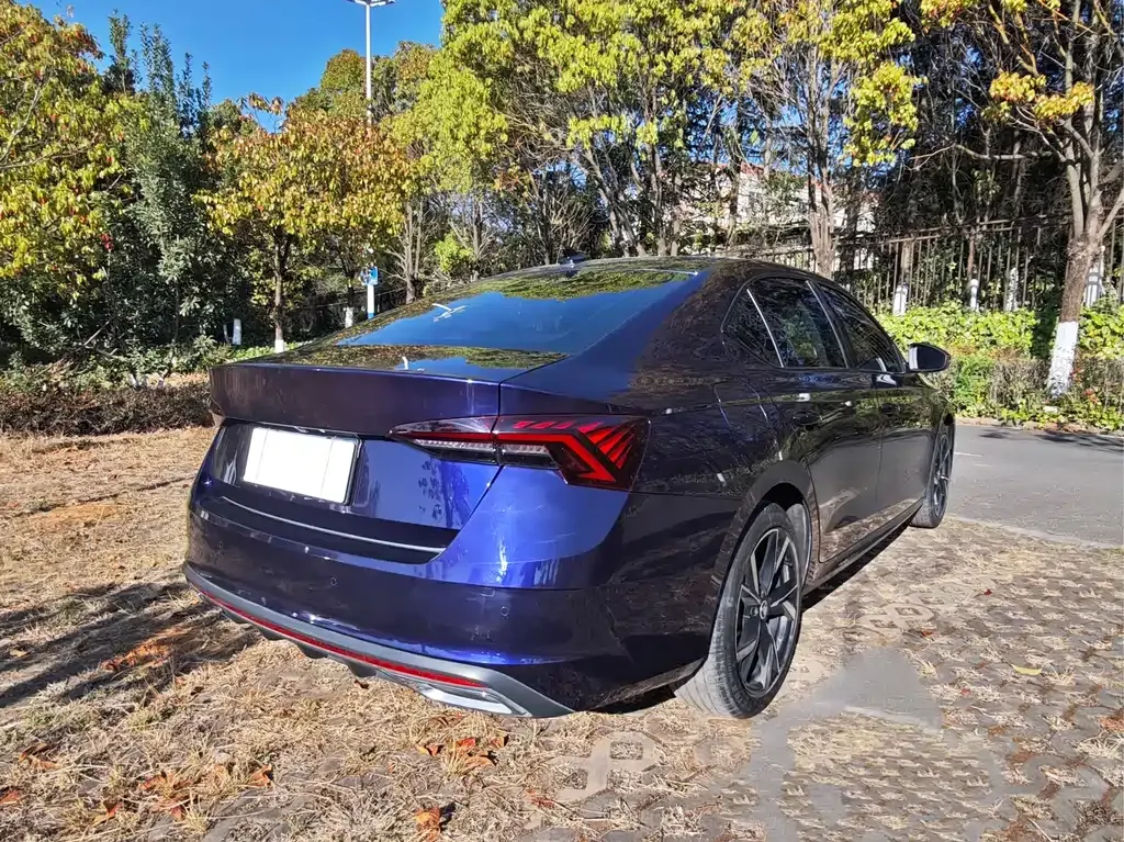 Skoda Octavia — фото 7