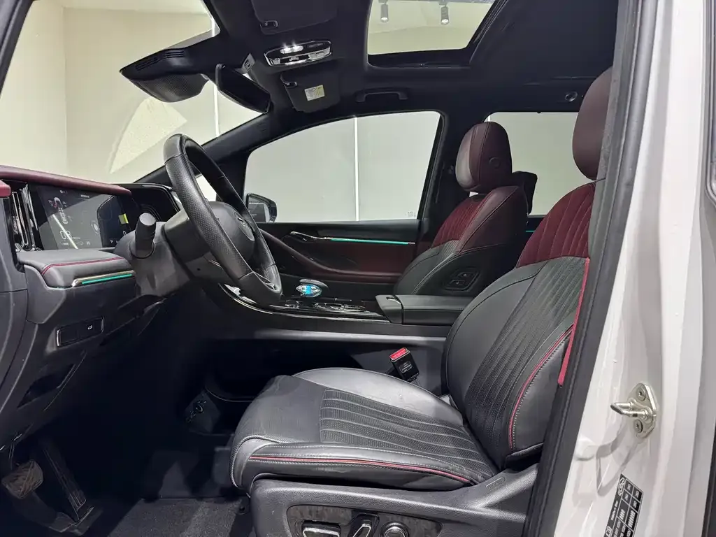 GAC Motor Trumpchi M8 — фото 9