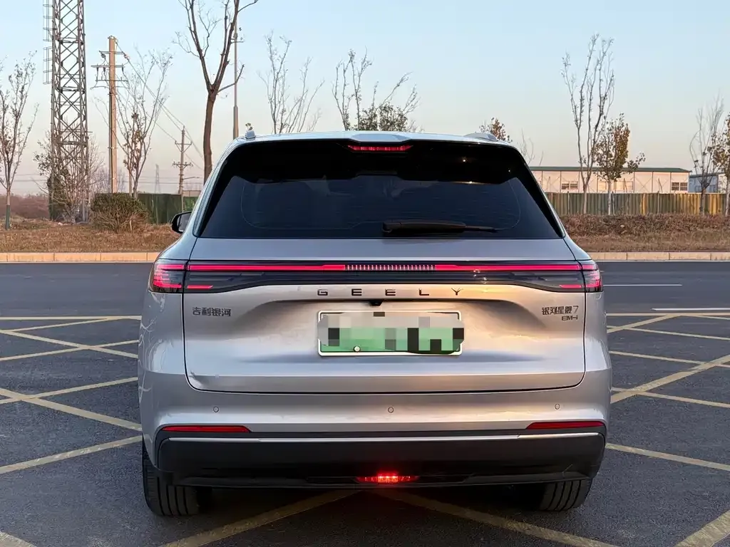 Geely 银河星舰7 — фото 2