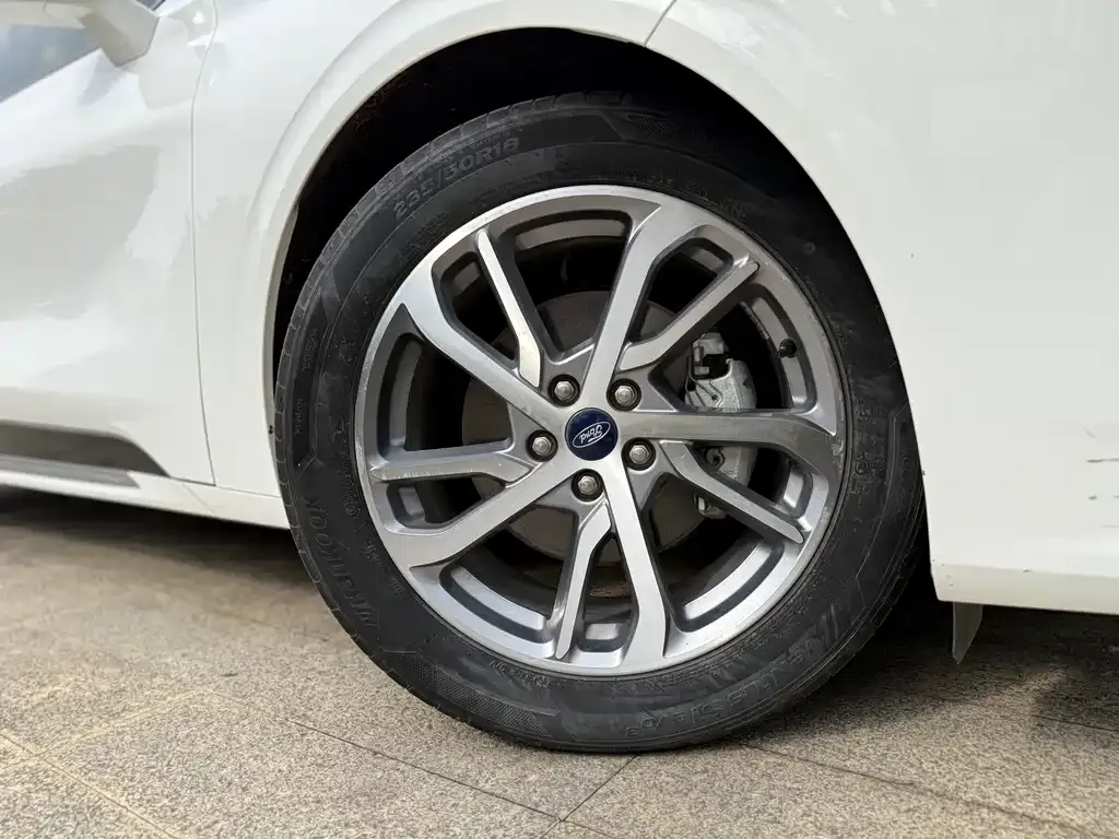 Ford Mondeo 2023 из CN, фото 3
