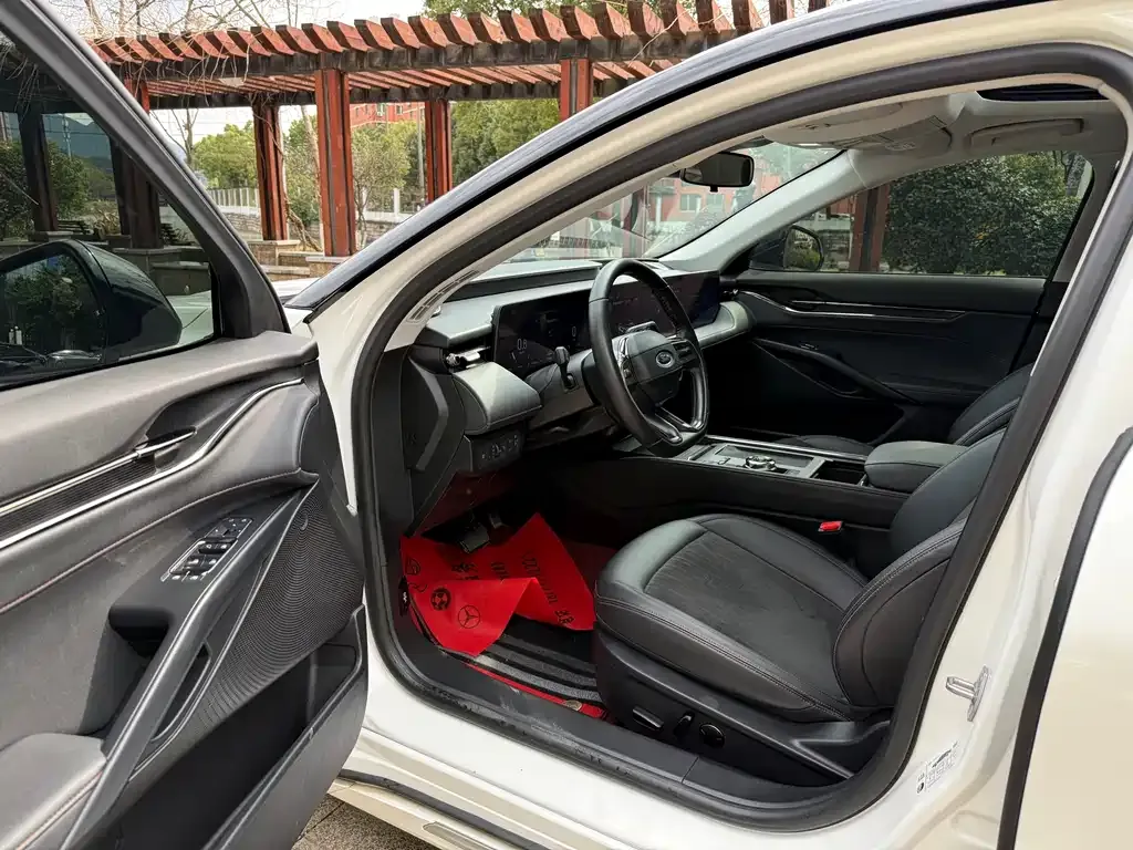 Ford Mondeo 2023 из CN, фото 10