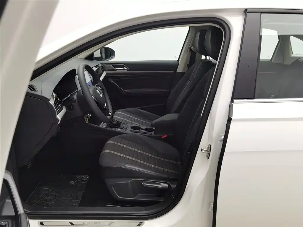 Volkswagen Lavida 2022 из CN, фото 3