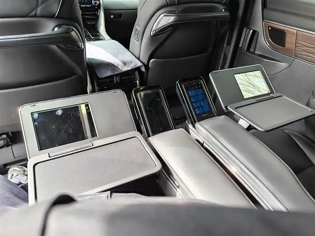 Toyota Alphard — фото 7