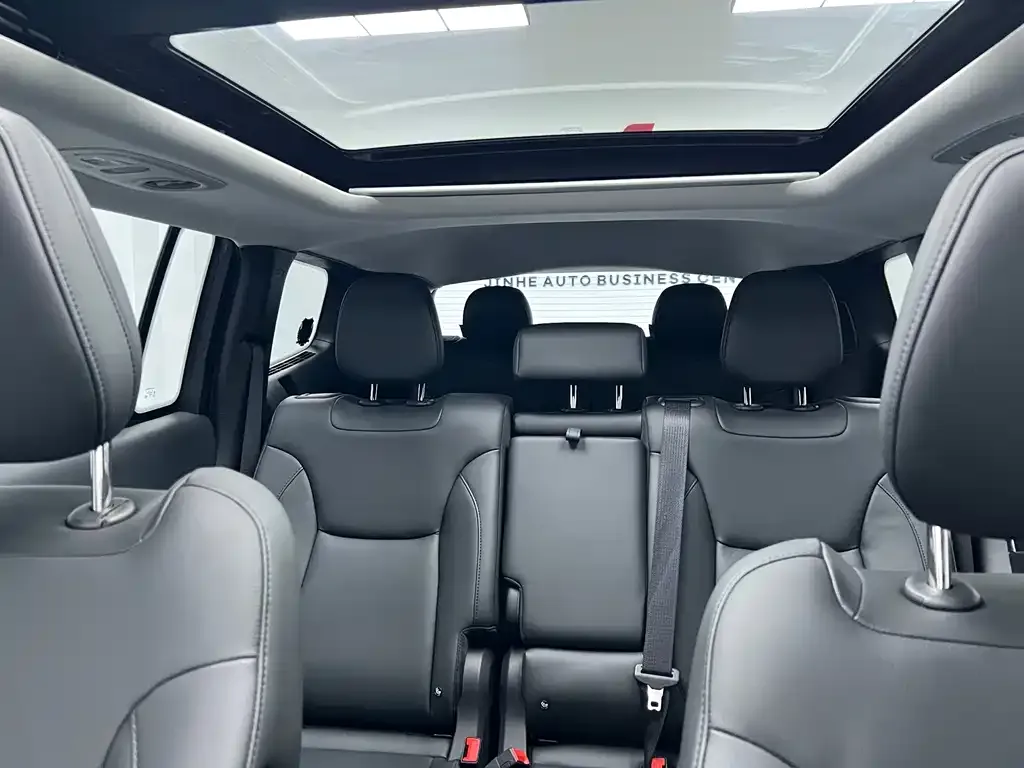 Jeep Grand Commander 2021 из CN, фото 2