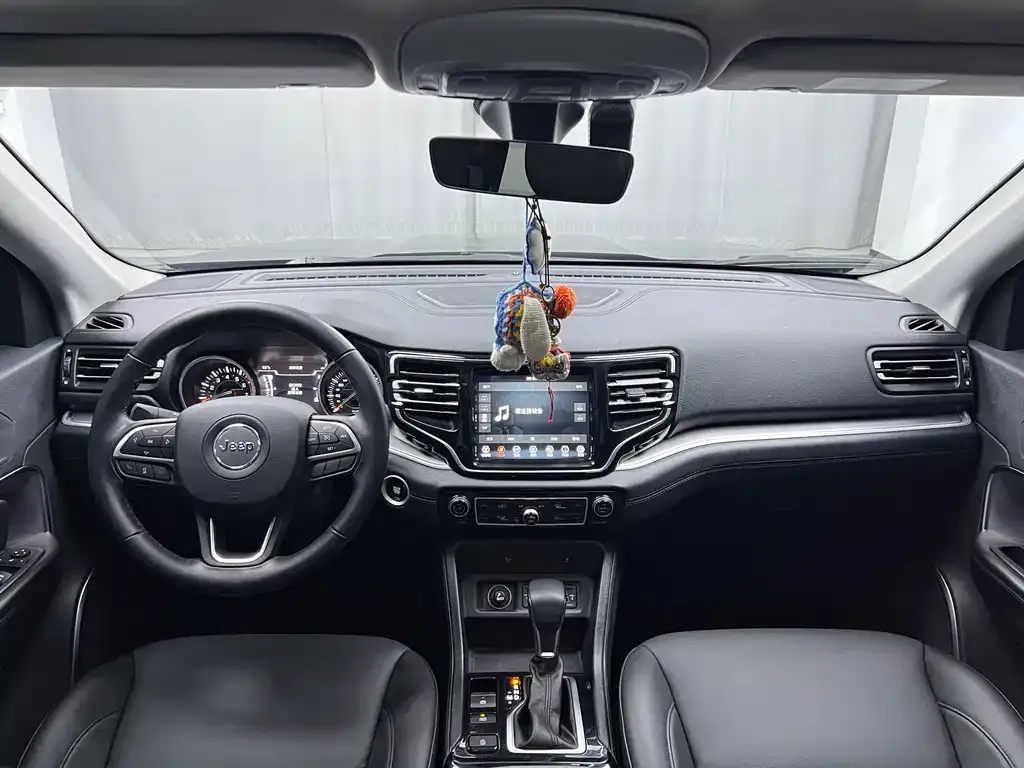 Jeep Grand Commander 2021 из CN, фото 9