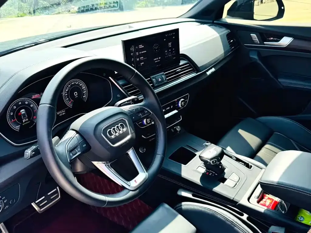 Audi Q5L 2024 из CN, фото 2