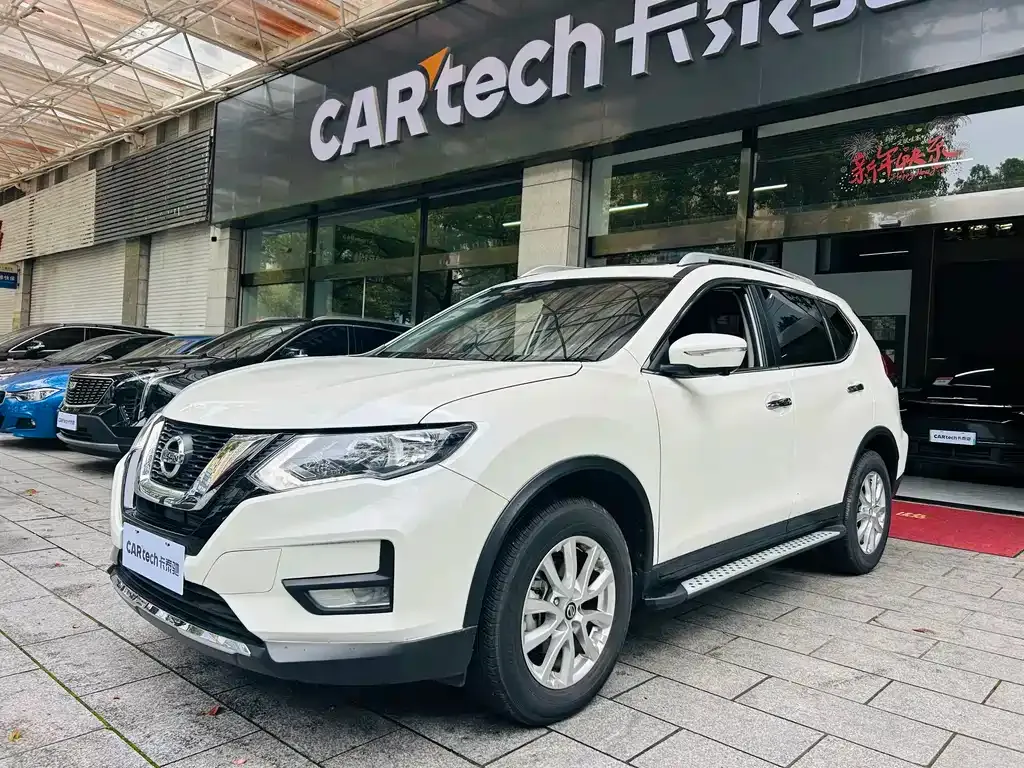 Nissan X-Trail — фото 1