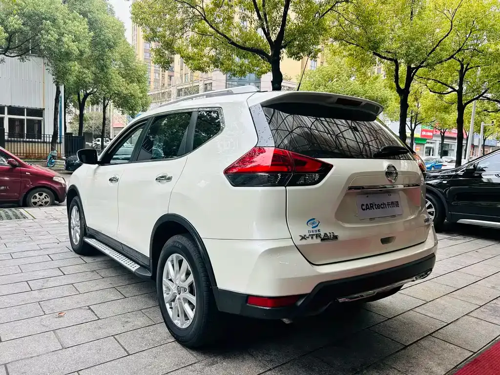 Nissan X-Trail — фото 9