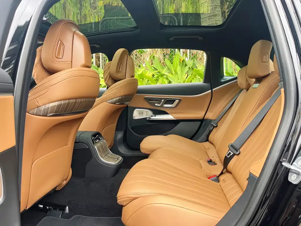 Mercedes-Benz E-Class 2025 из CN, фото 6