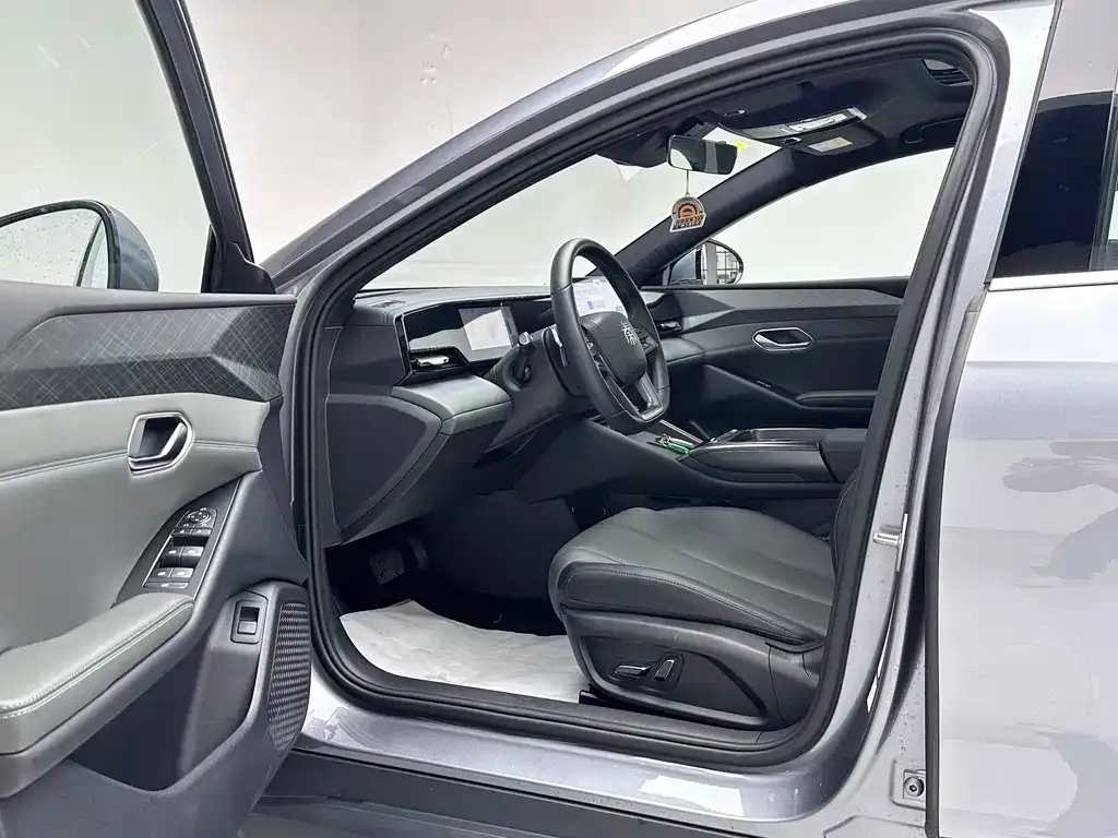 BYD Qin L 2025 из CN, фото 9
