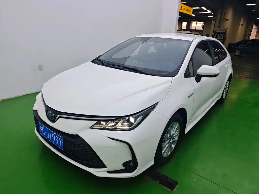 Toyota Corolla 2024 из CN, фото 1