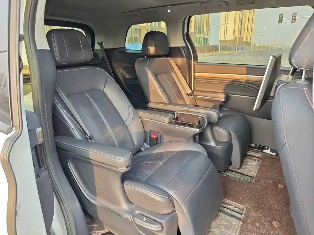 GAC Motor Trumpchi M8 — фото 3