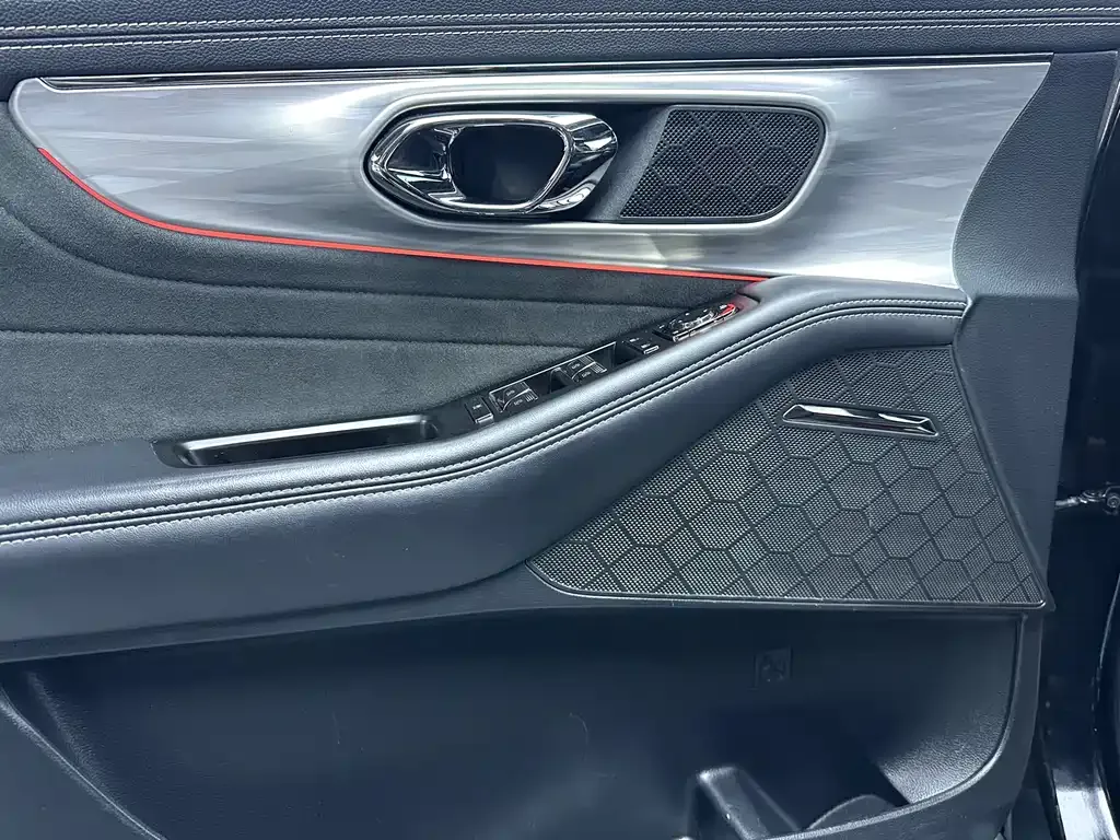 GAC Motor Trumpchi GS8 — фото 3