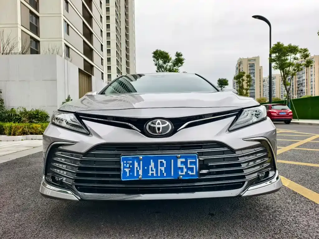Toyota Camry 2023 из CN, фото 7