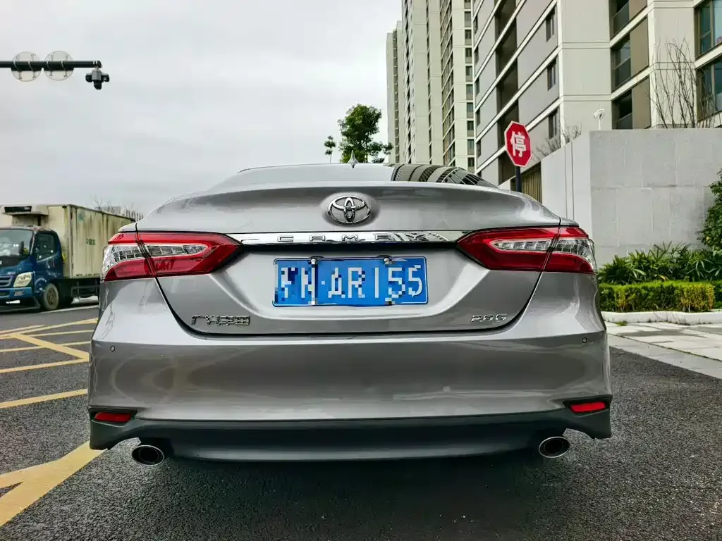 Toyota Camry 2023 из CN, фото 2