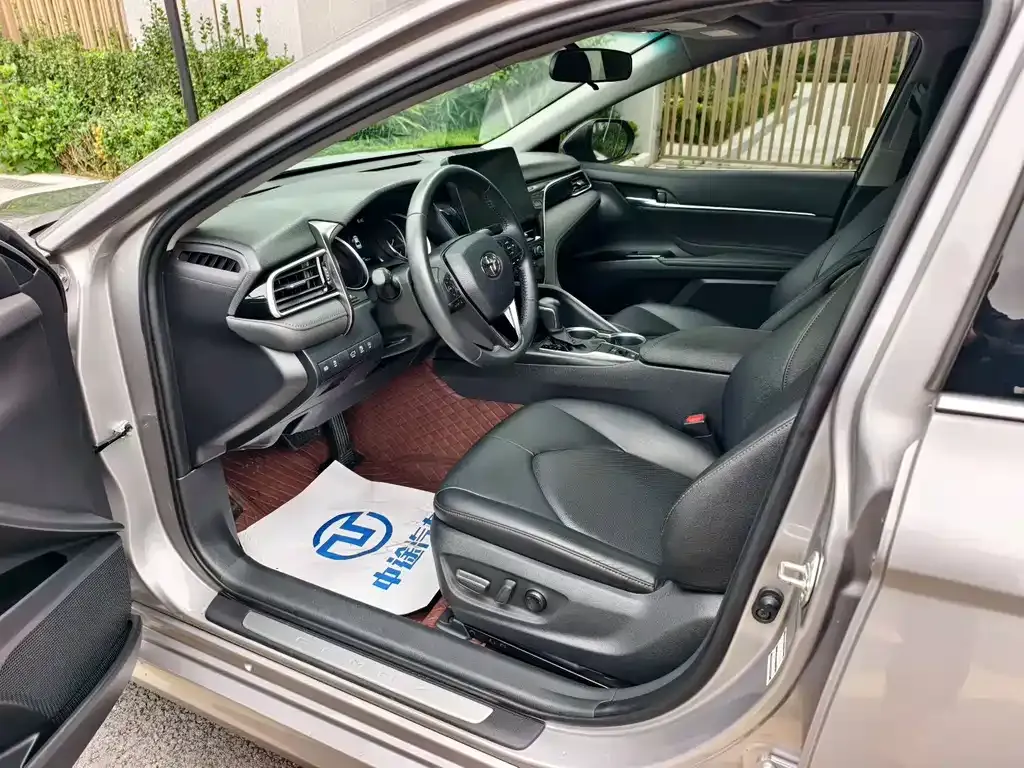 Toyota Camry 2023 из CN, фото 3