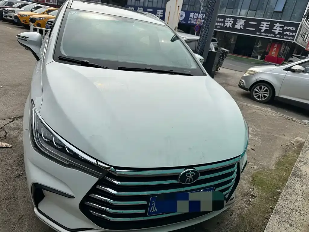 BYD MAX