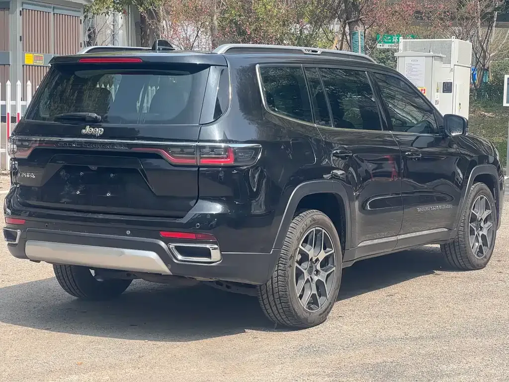 Jeep Grand Commander 2022 из CN, фото 8