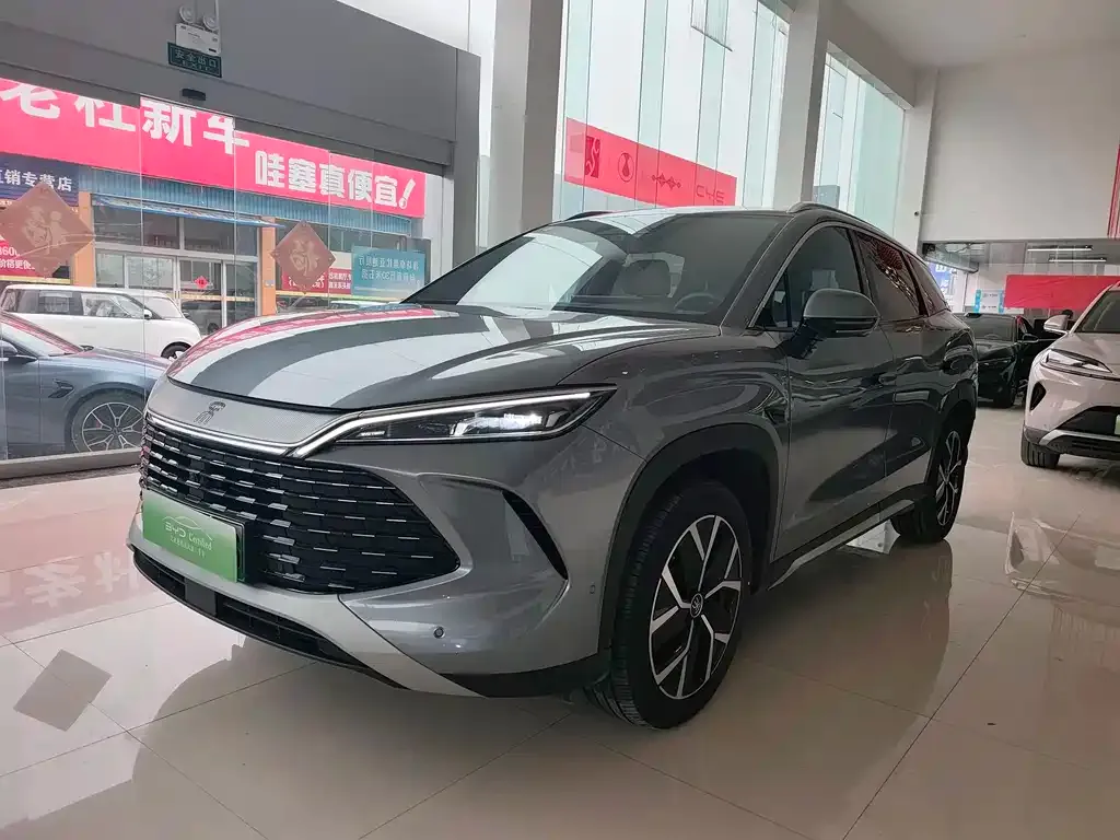 BYD L DM-i — фото 1