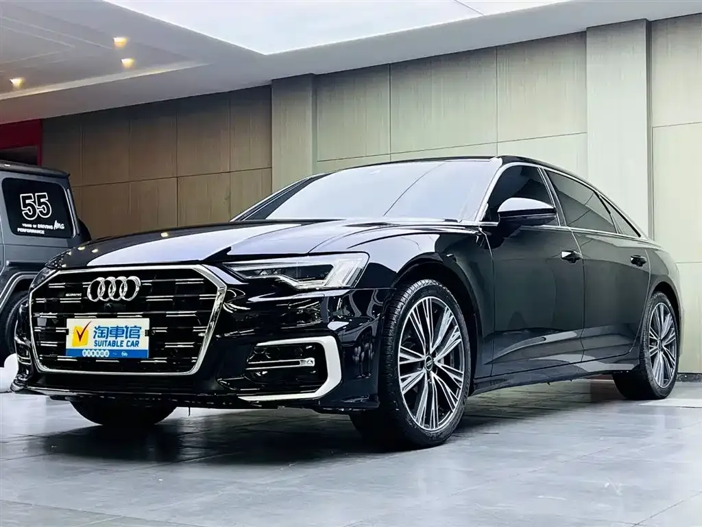 Audi A6L — фото 1