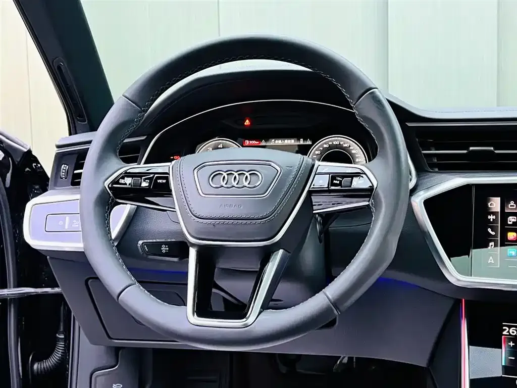 Audi A6L — фото 10